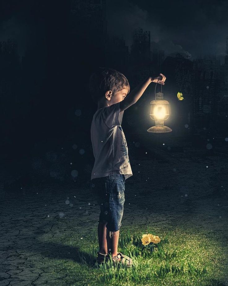 boy-with-lamp